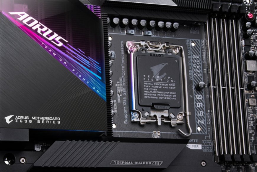 Gigabyte Z690 AORUS Master Motherboard Pictured In All Its Glory – Impressive Fins Array III Heatsink & E-ATX Form Factor Design