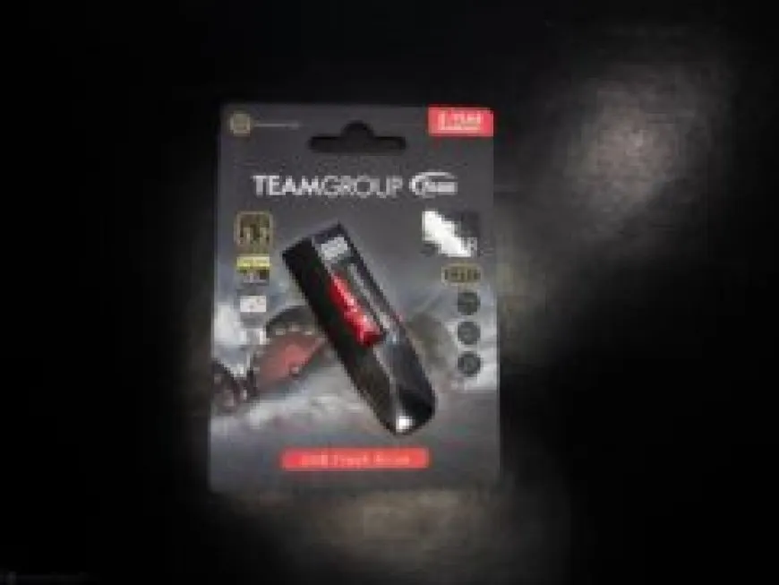 Teamgroup C212 1TB USB flash drive shown from the front and side.
