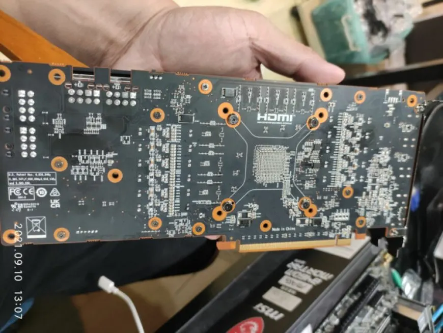 AMD mining graphics card featuring the RDNA 2 Navi 22 GPU with 10 GB of GDDR6 memory and a 39 MH/s hash rate.