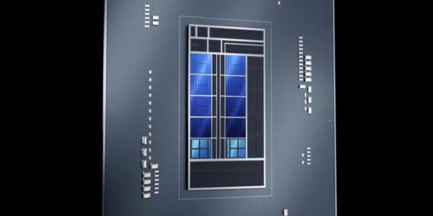 Intel XTU interface showing Alder Lake CPU and DDR5 overclocking with per-core, per-package, and VF curve adjustments.