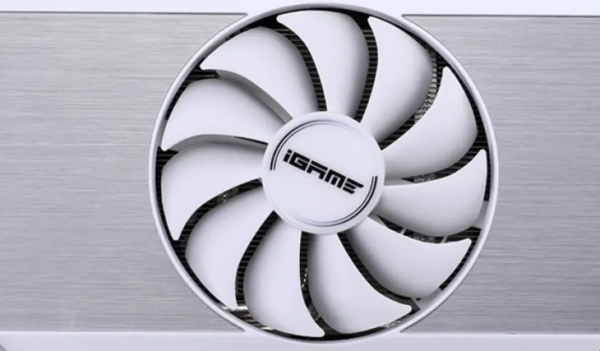 The Colorful iGame Mini RTX 3060 graphics card is displayed from the front.