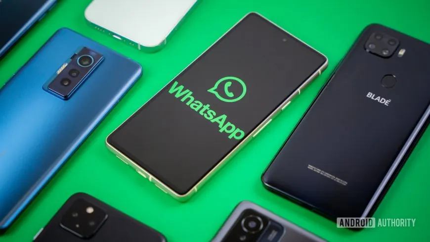 The interface shows customizable chat themes and dark mode options for user conversations.