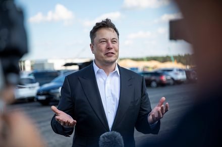 Elon Musk will get a historical paycheck if he builds a colony of one milliion humans on Mars