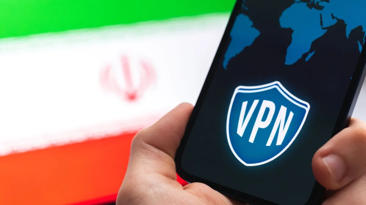 Iranian citizens access restored internet services through digital devices.