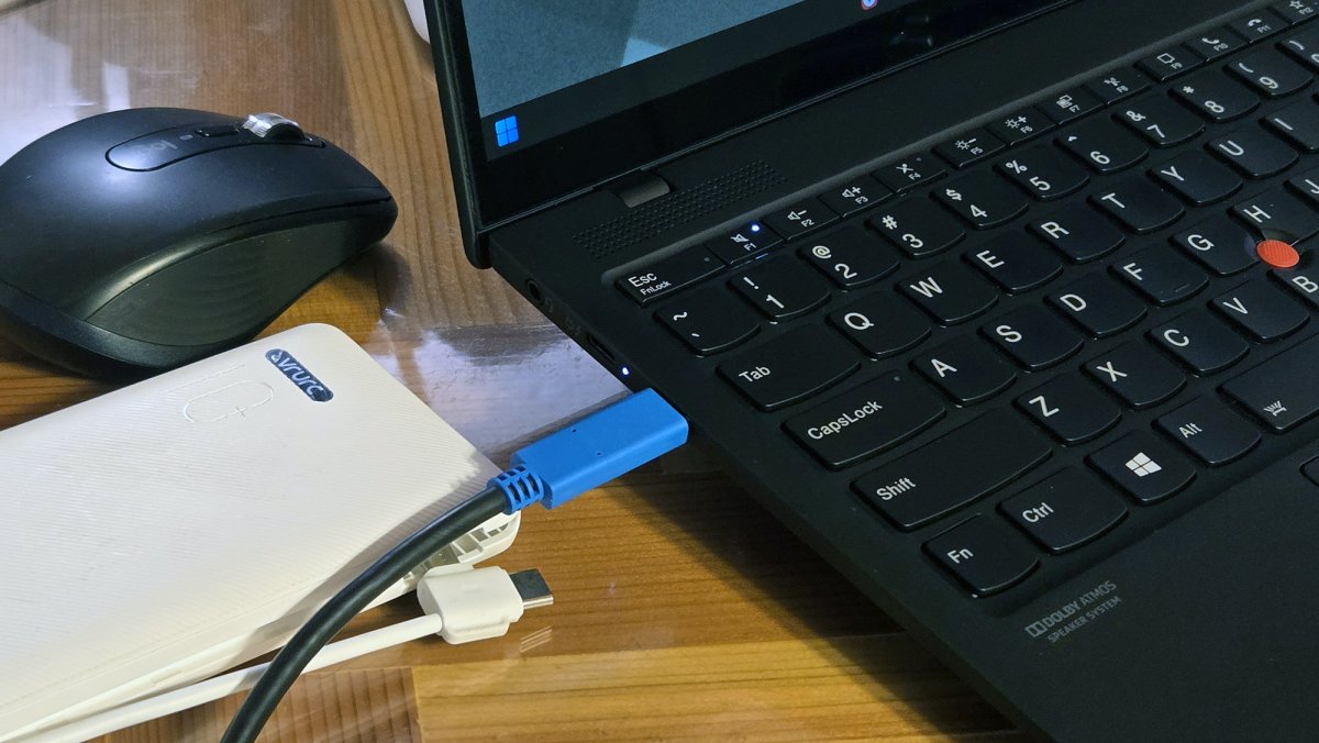 Laptop makers, I’m begging you to add another USB-C port