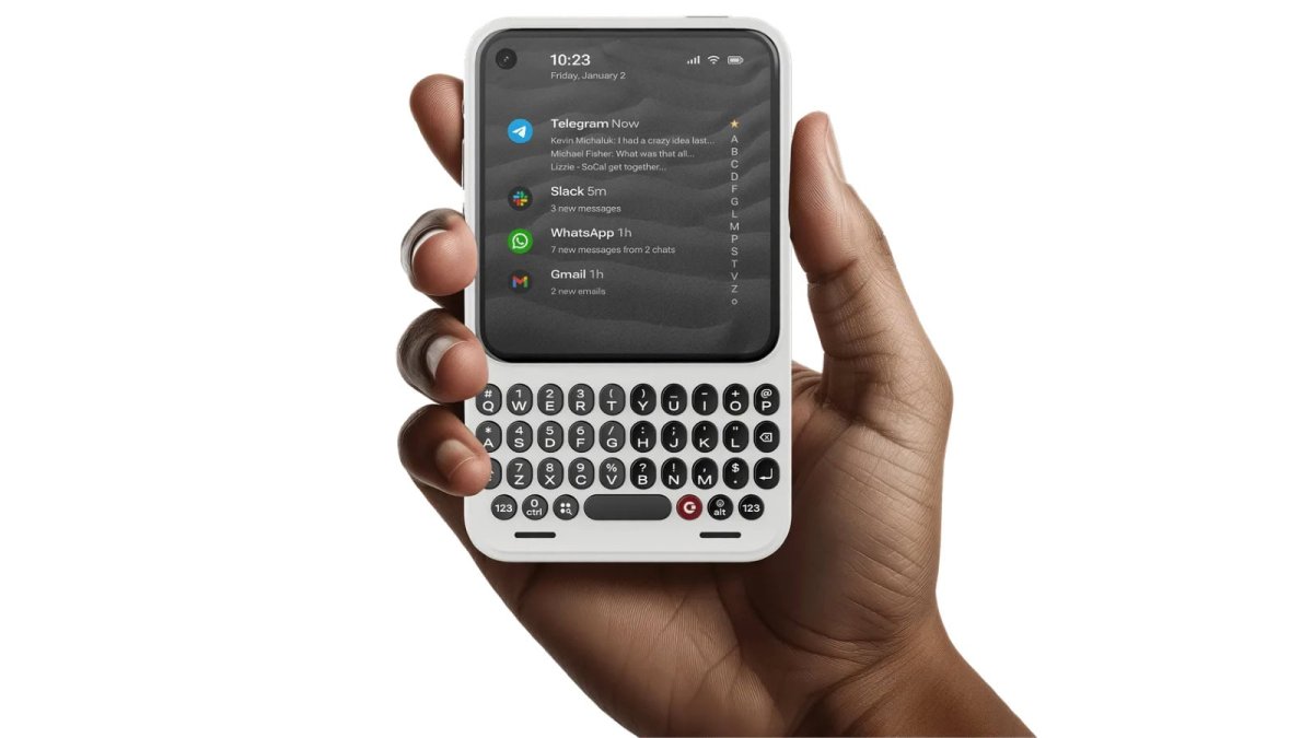 Clicks Communicator Will Arrive With Android 17 & Boosted Battery
