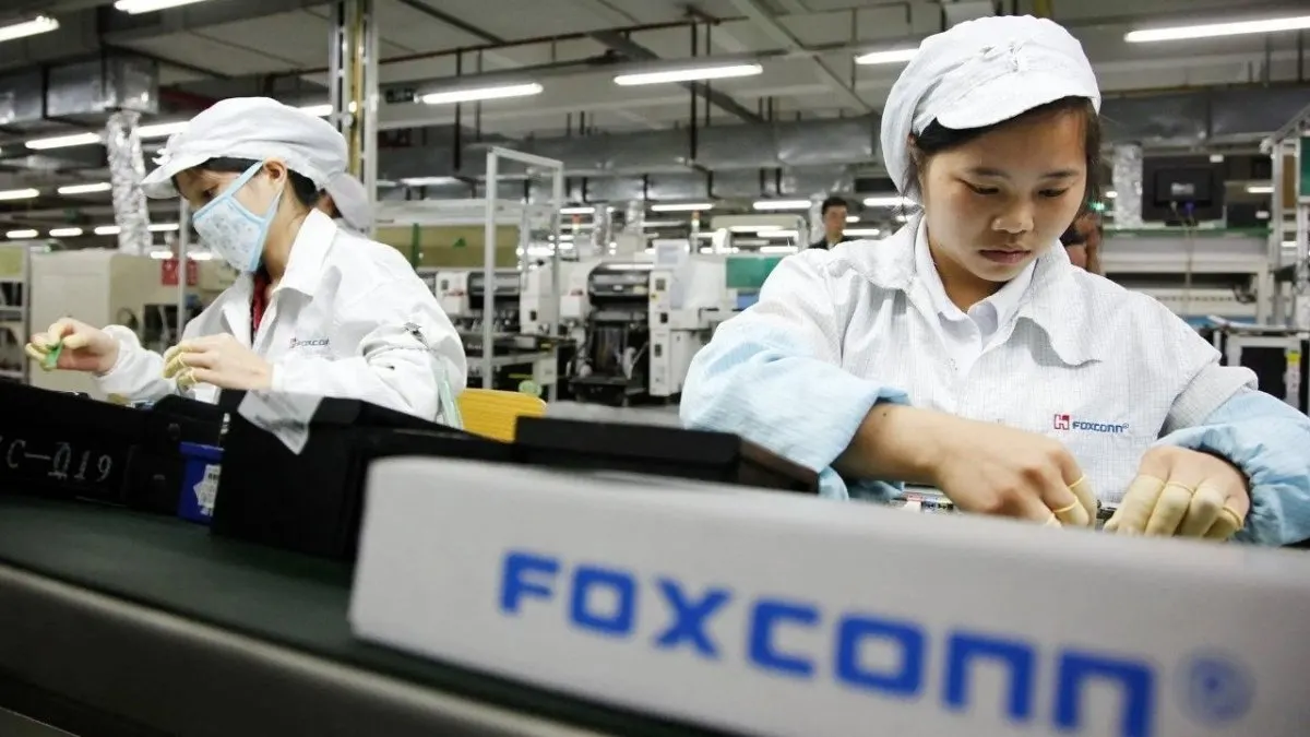 Server hardware components and technical schematics related to Foxconn manufacturing