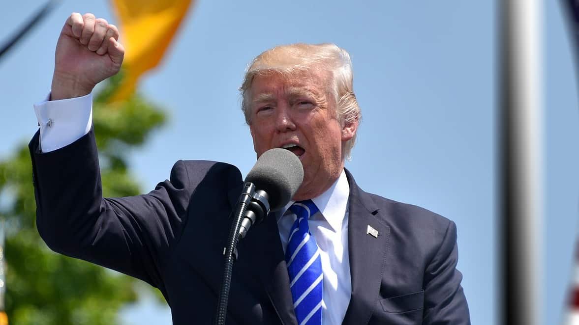 Trump Delays AI Security Executive Order to Maintain Tech Lead Over China