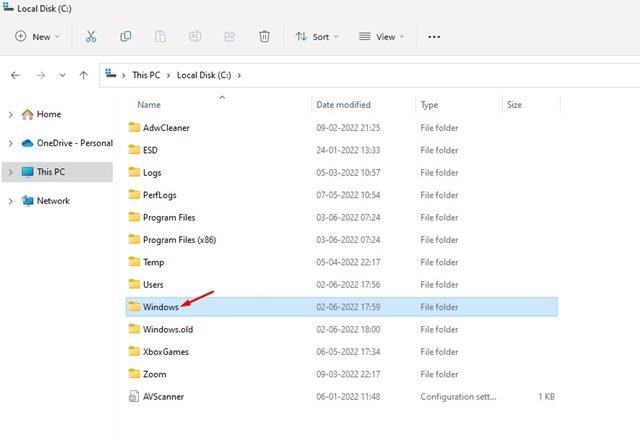 Windows 11 file explorer shows the System32 drivers etc directory containing the hosts file.