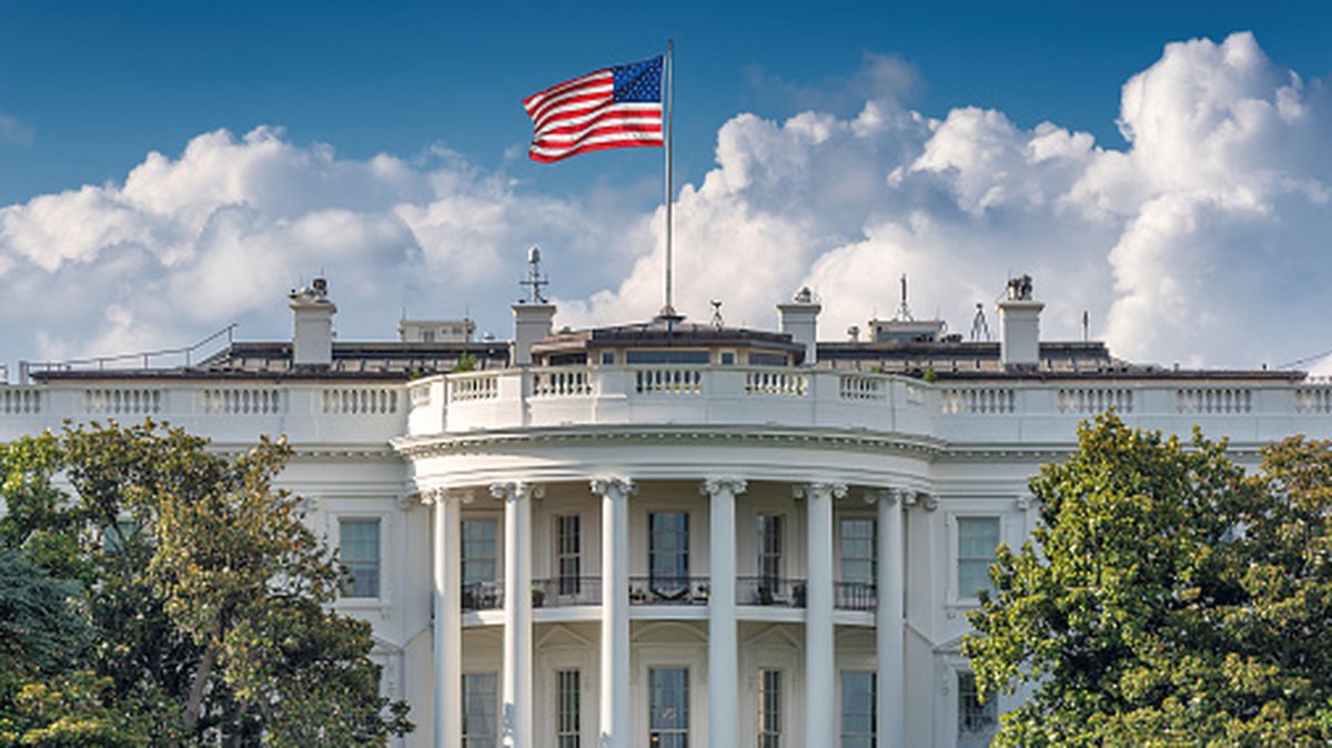 Executive Branch Mandates White House App on Federal Devices