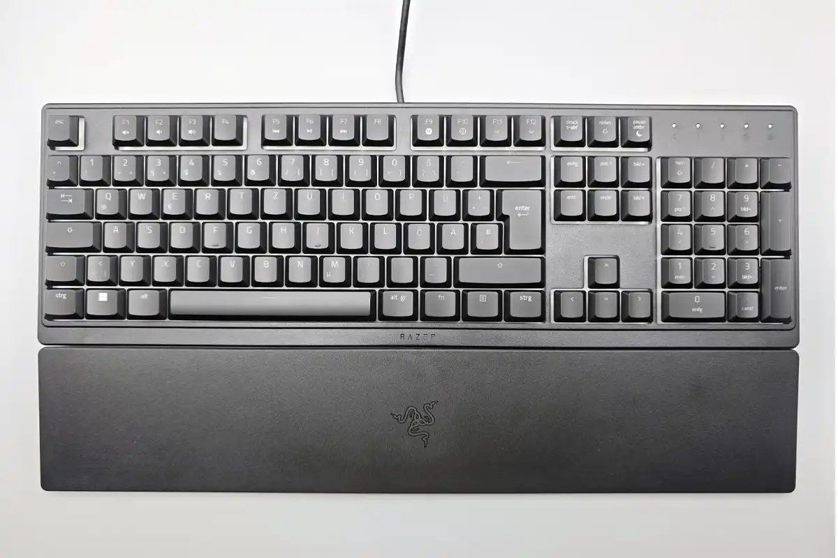 Razer Ornata V3 X Review: Quiet Membrane Gaming for Budget Users