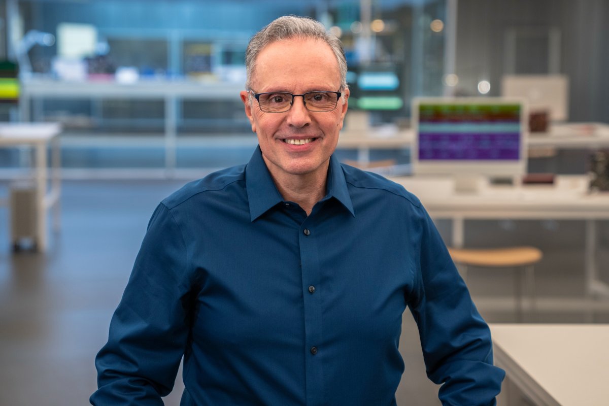 Apple Restructures Hardware Leadership to Accelerate Product Development