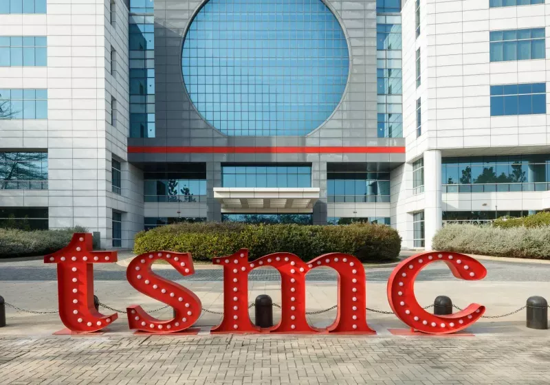 TSMC workers protest rumored bonus cuts and threaten a strike over semiconductor expansion costs.