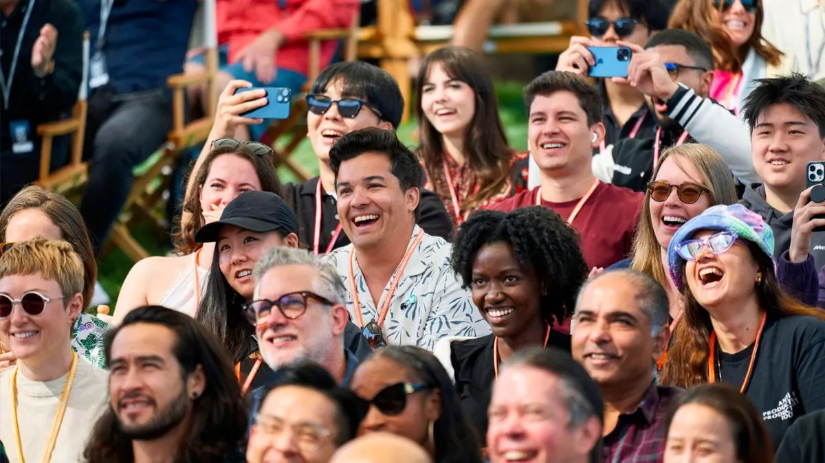 Apple Entrepreneur Camp 2024 program banner highlighting mentorship opportunities