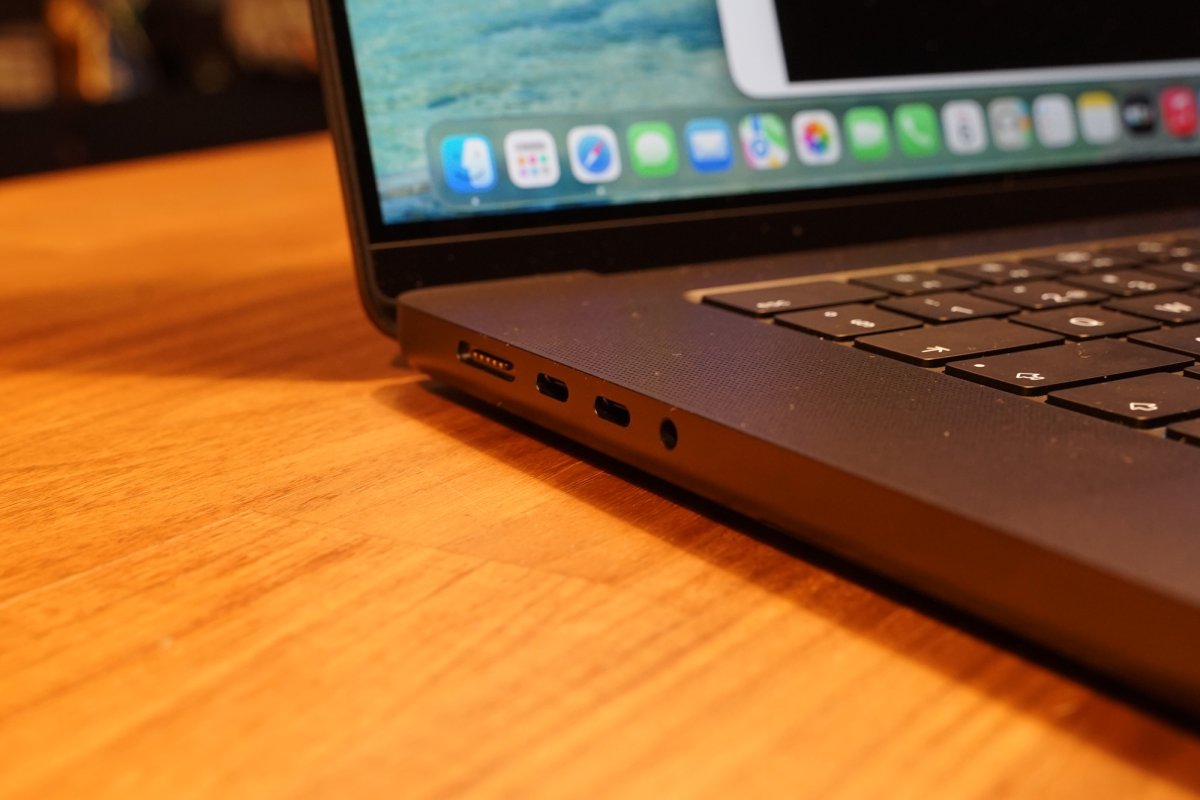 Report: Touchscreen MacBook Pro just cleared a key hurdle