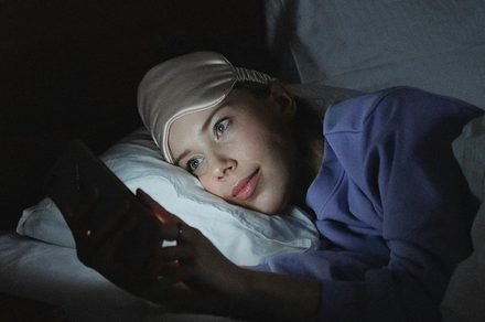 How Digital Habits Shape Youth Sleep and Mental Health