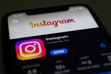 Diagram illustrating Meta's expanded subscription tiers for Instagram, Facebook, and WhatsApp