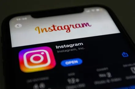 Diagram illustrating Meta's expanded subscription tiers for Instagram, Facebook, and WhatsApp