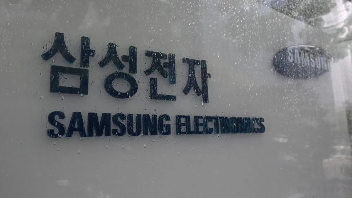 Samsung packaging workers slow production following unequal bonus distribution affecting AI chip output.