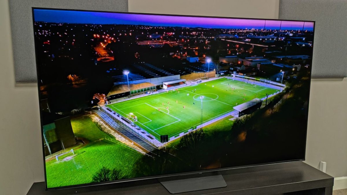 Motion Smoothing Explained: Why Sports Viewers Should Reconsider This Setting
