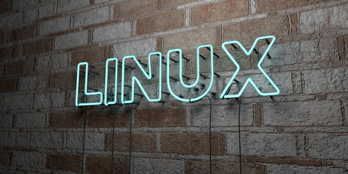 This diagram illustrates the Linux kernel architecture and the planned 2027 removal of the x32 ABI.
