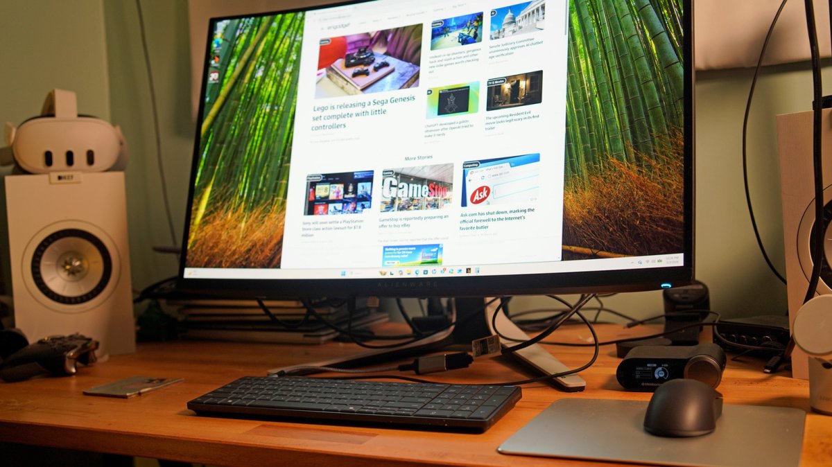 The HP EliteBoard G1a keyboard showcases its compact desktop design and integrated hardware layout.