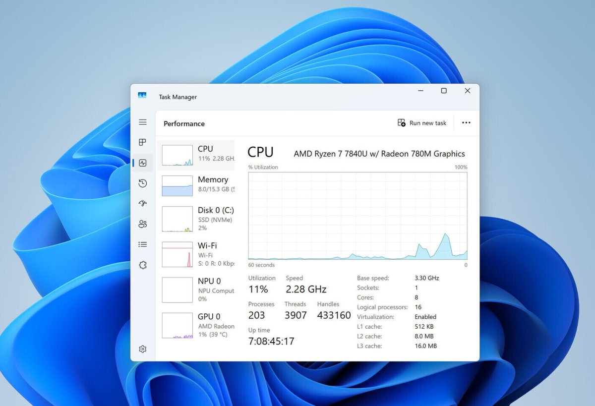 The Windows 11 interface displays performance settings designed to reduce application launch latency.