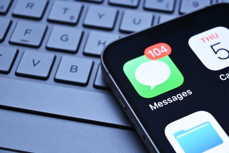 Microsoft says cu l8r to text message security