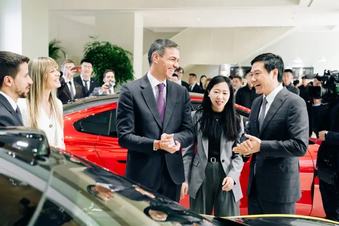 Foreign leaders tour technology parks to assess supply chain resilience and innovation partnerships.