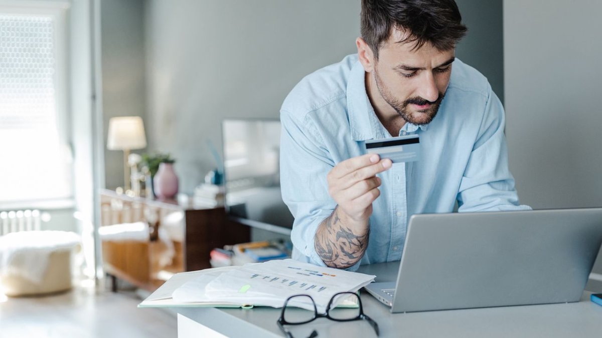 Understanding the Online Banking Security Paradox and VPN Routing