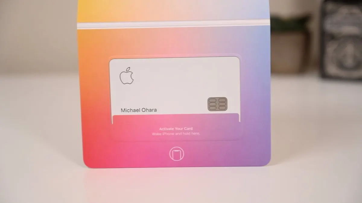 Apple Card hardware rewards feature wireless audio equipment as a deferred sign-up incentive.