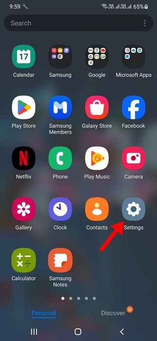 The settings interface displays options to reveal hidden applications and access the Knox secure folder.