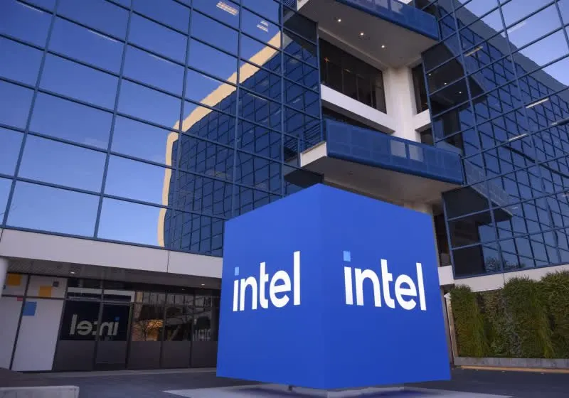 This chart outlines the Intel 14A process node development schedule and manufacturing milestones.