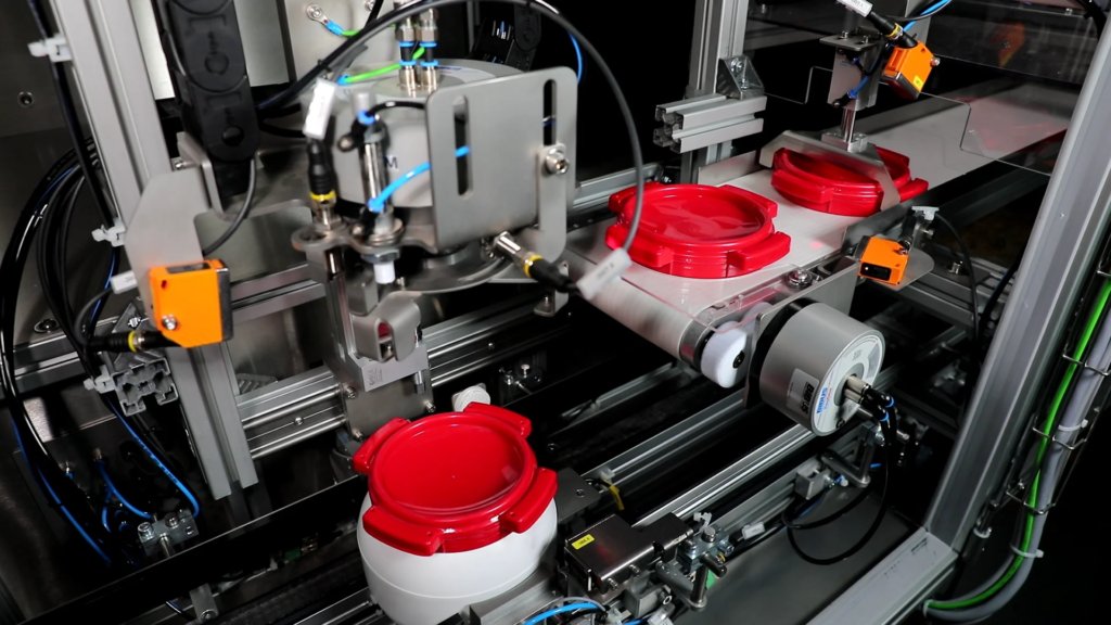 Why Manufacturers Are Replacing Manual Powder Filling With Automated Systems