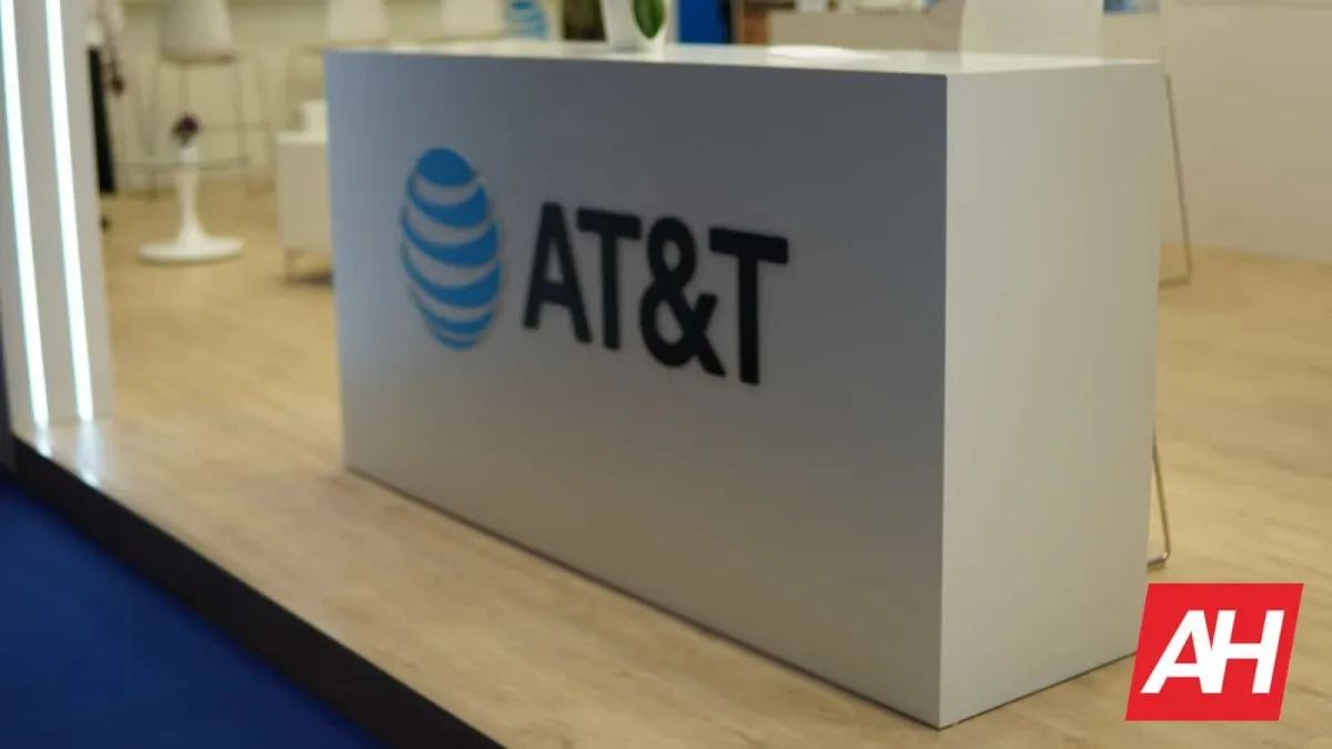 AT&T Build-A-Plan graphic illustrating modular data billing and adjustable monthly allowances.