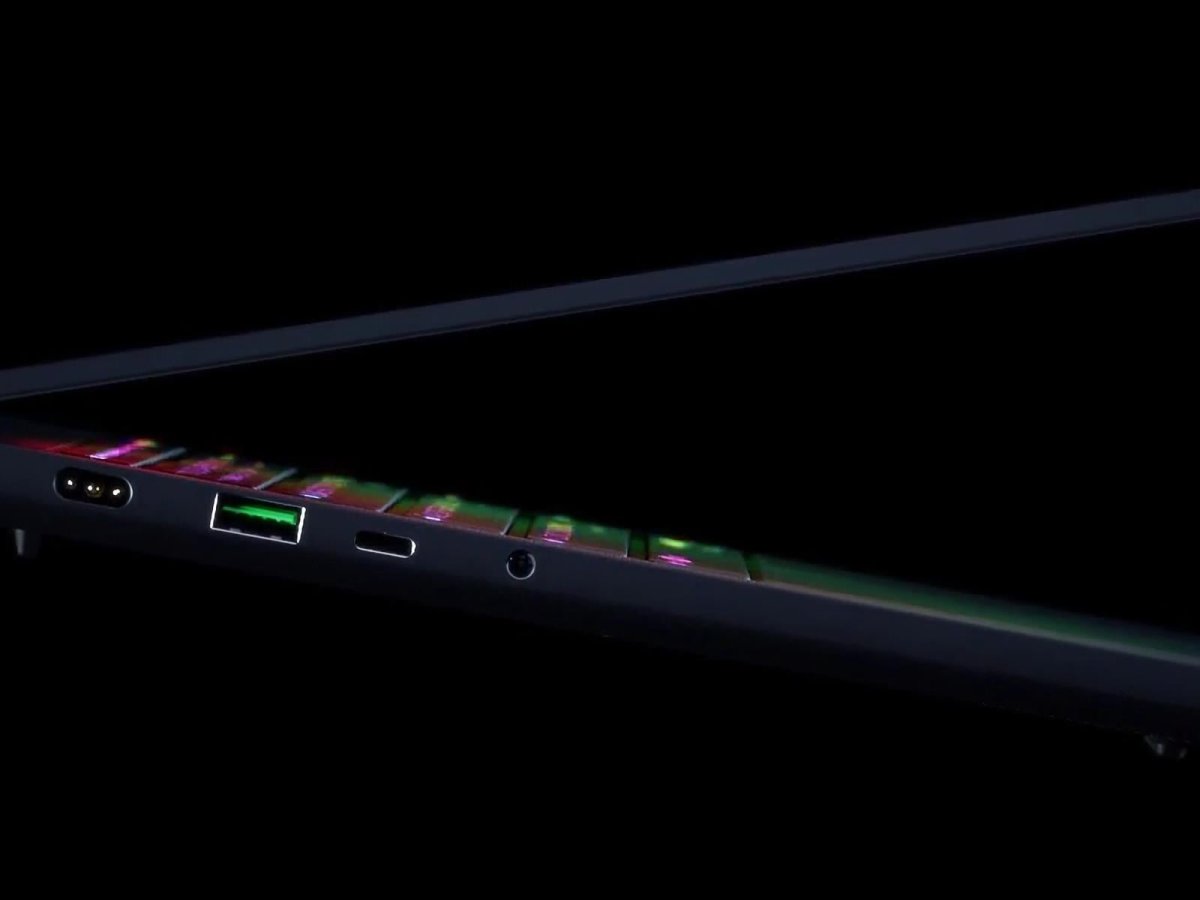 Razer Blade 14 OLED Review: Thin Design Meets High Performance