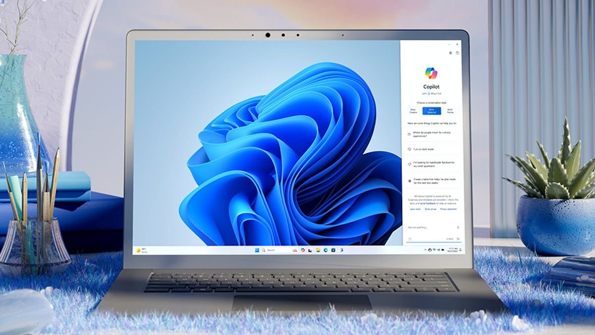 Windows 11 desktop displaying the Copilot sidebar reverted to its original full-screen layout.