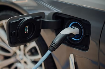 Solid-State EV Battery Breakthrough: What It Means for Charging Speeds