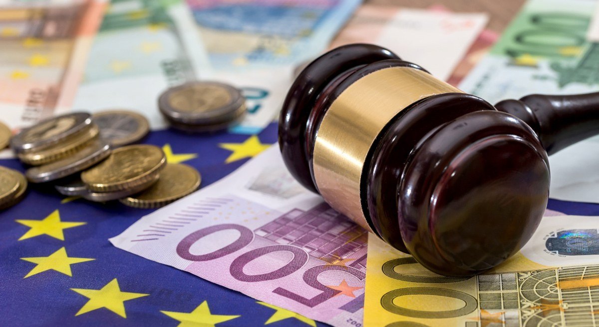 EU Pay Transparency Directive deadline and implications for professionals.
