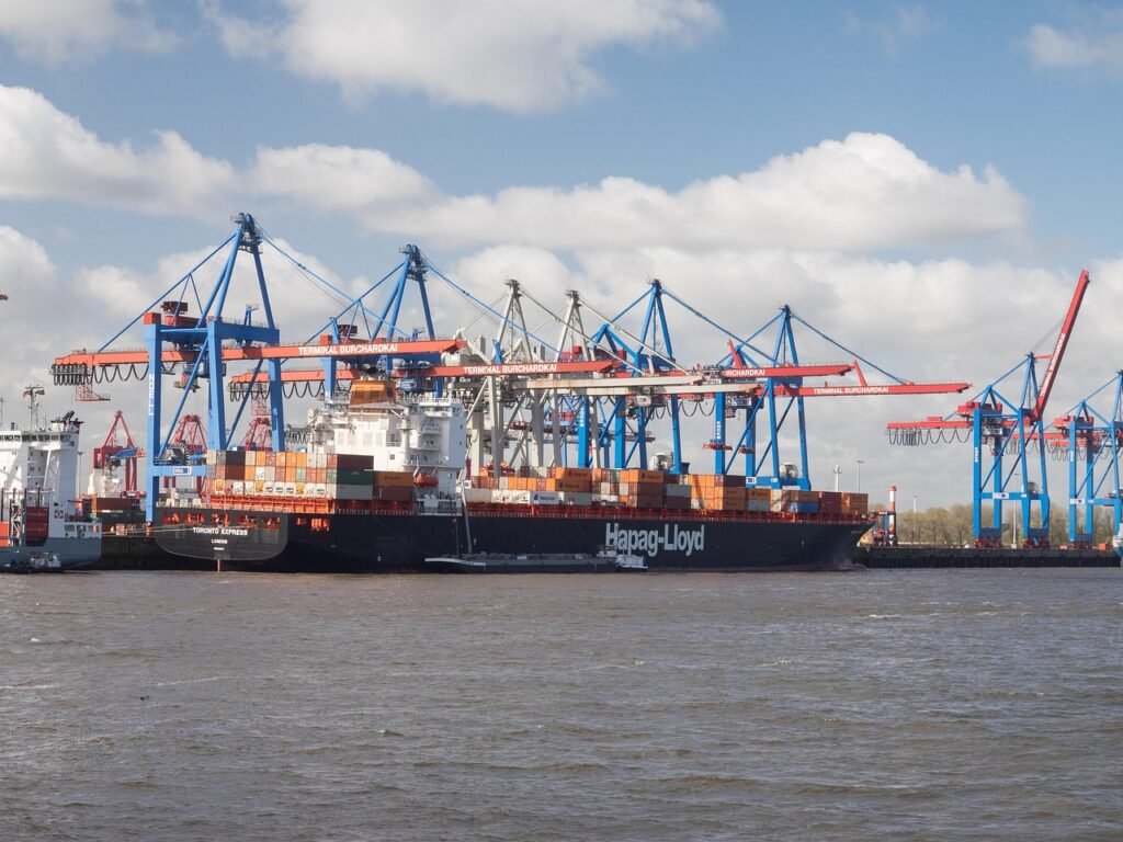 Major Carriers Halt Cuba Freight Amid New US Sanctions