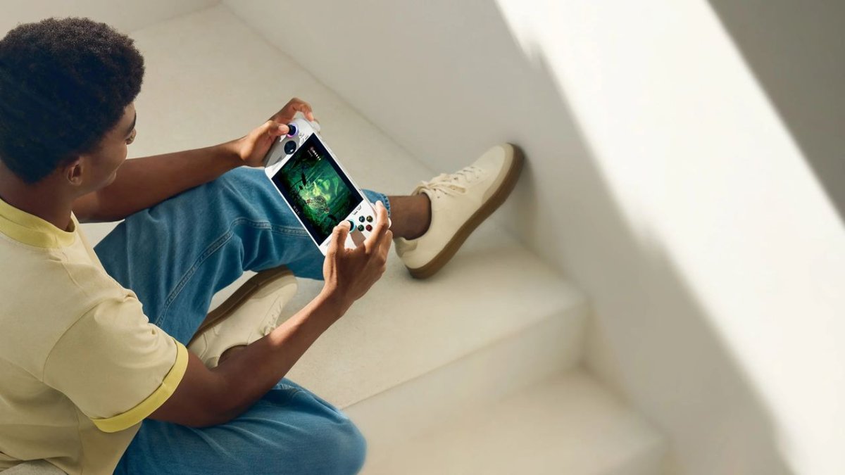 Asus ROG Xbox Ally Price Cut Offers Viable Alternative Amid Steam Deck Shortages