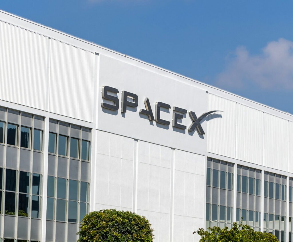 SpaceX IPO Bonus Ties Executive Wealth to Mars Settlement