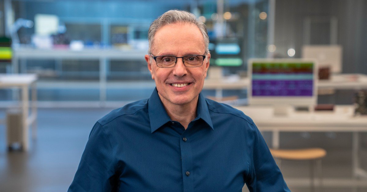 Apple Names Johny Srouji Chief Hardware Officer Amid Structural Shift