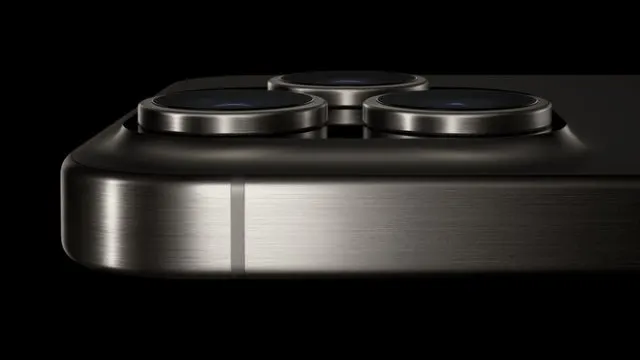 Apple evaluates improved titanium alloy for future iPhone Pro chassis to enhance thermal performance while reducing weight.