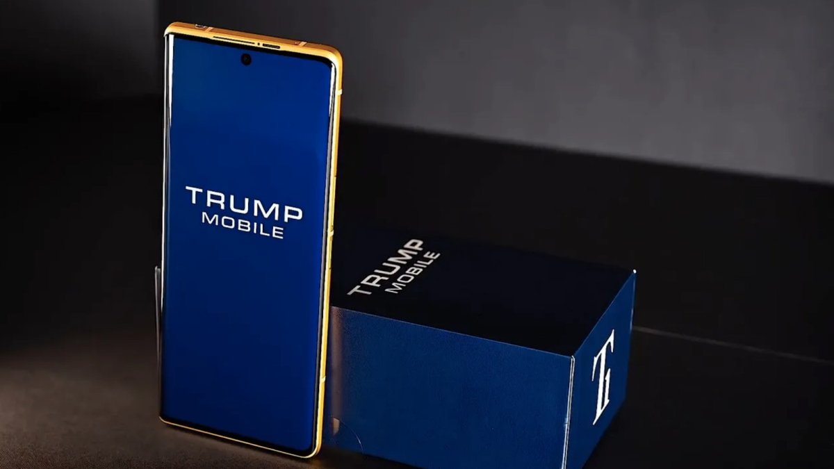 Trump Mobile T1 Shipping After Yearlong Delays