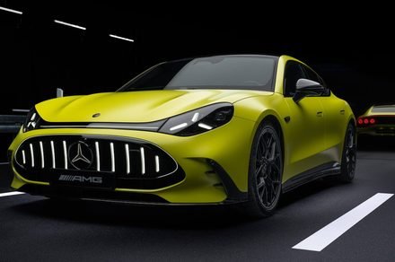 Mercedes-AMG GT EV hits 0-60 in 2 sec, charges at 600kW, and fakes V8 and gear shift sounds