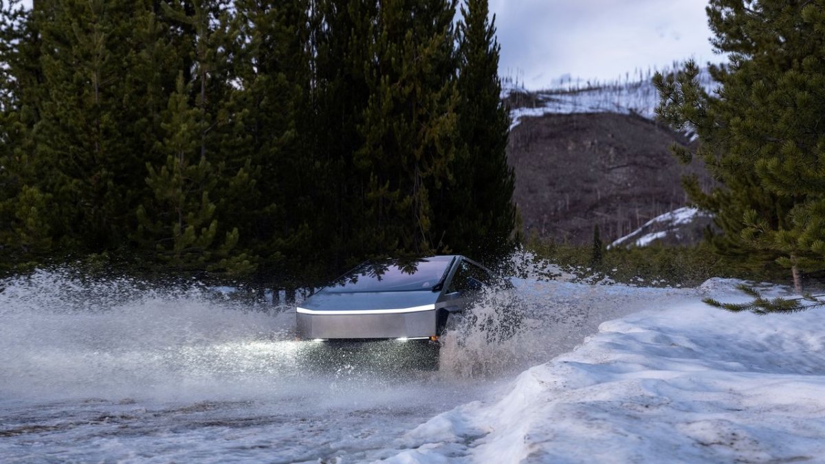 'We wouldn't encourage willingly driving your vehicle into the water' — man arrested for driving Cybertruck into a lake to test its Wade Mode, police say