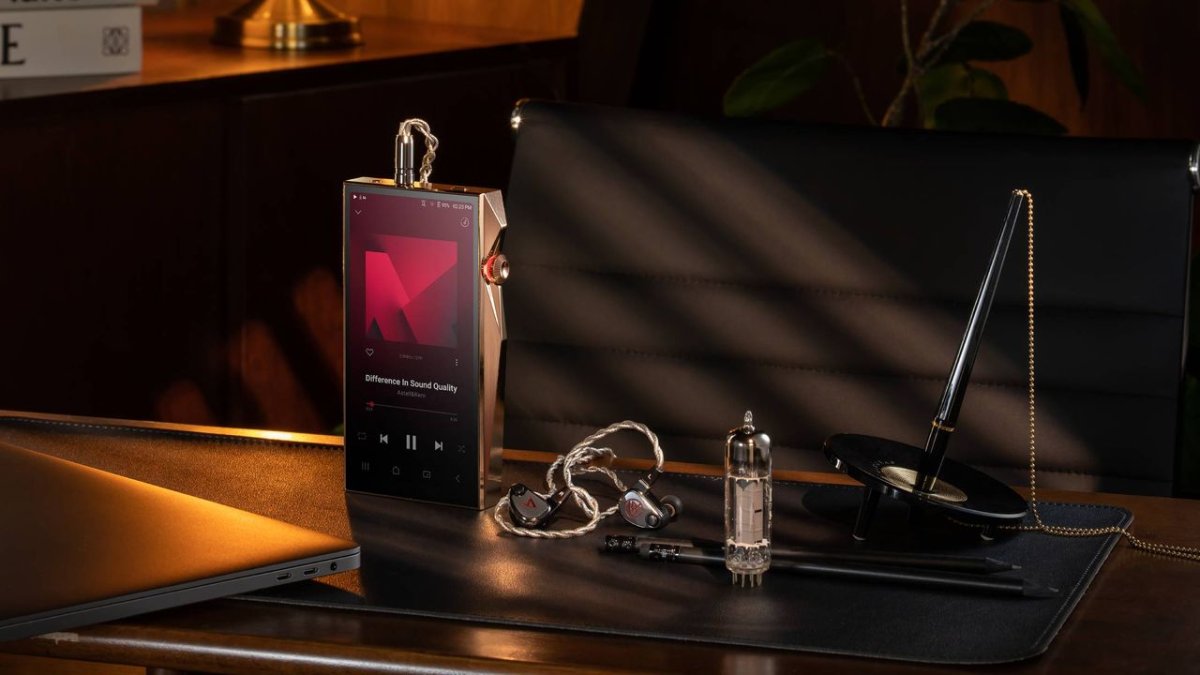 Astell & Kern SP4000T digital audio player and Clarus in-ear monitors