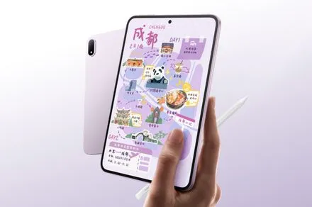 A rumored OnePlus compact tablet features an eight point eight inch OLED display and a Snapdragon 8 Gen 5 chipset.