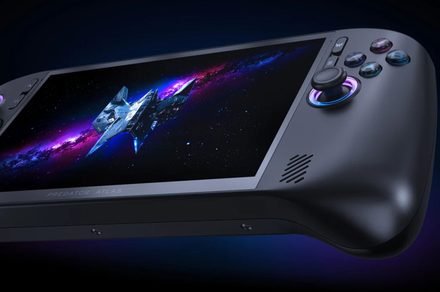 Acer Predator Atlas 8 handheld gaming device displaying its metal AeroBlade cooling system and Intel Arc B390 GPU.